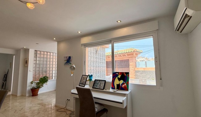 Segunda mano - Villa - Torrevieja - Los Frutales