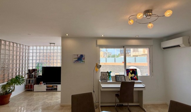 Segunda mano - Villa - Torrevieja - Los Frutales