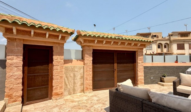 Segunda mano - Villa - Torrevieja - Los Frutales