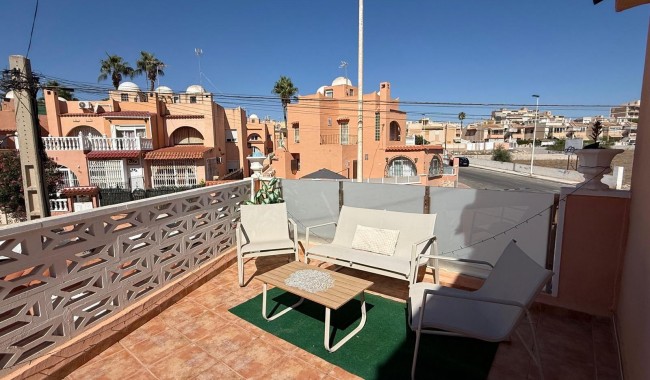 Segunda mano - Villa - Torrevieja - Los Frutales