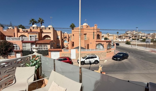 Segunda mano - Villa - Torrevieja - Los Frutales