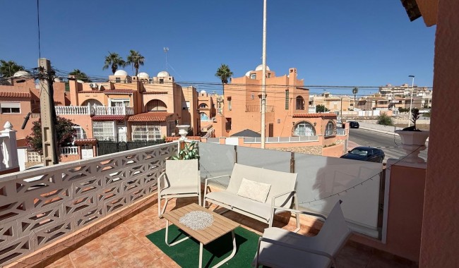 Segunda mano - Villa - Torrevieja - Los Frutales