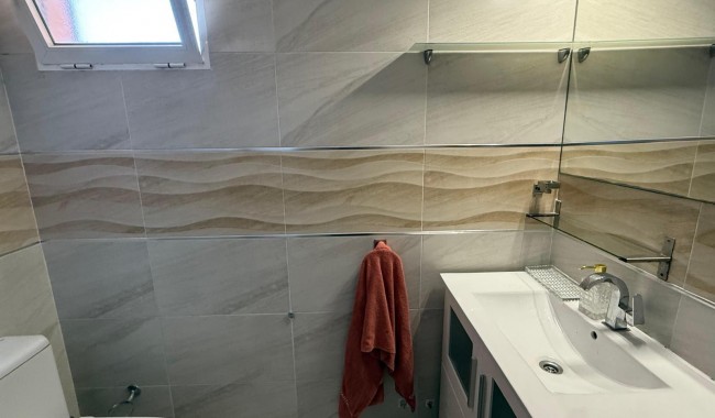 Segunda mano - Villa - Torrevieja - Los Frutales