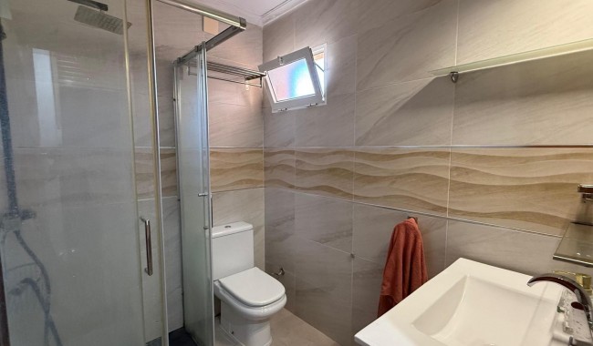 Segunda mano - Villa - Torrevieja - Los Frutales