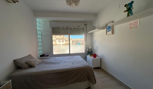 Segunda mano - Villa - Torrevieja - Los Frutales