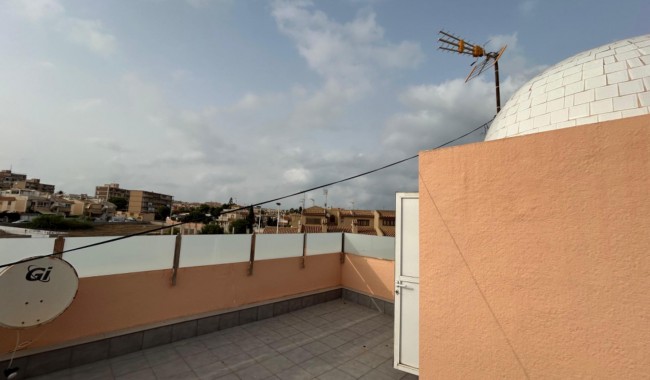 Segunda mano - Villa - Torrevieja - Los Frutales