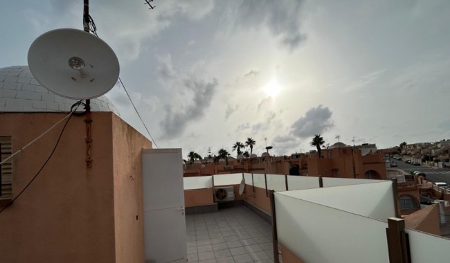 Segunda mano - Villa - Torrevieja - Los Frutales