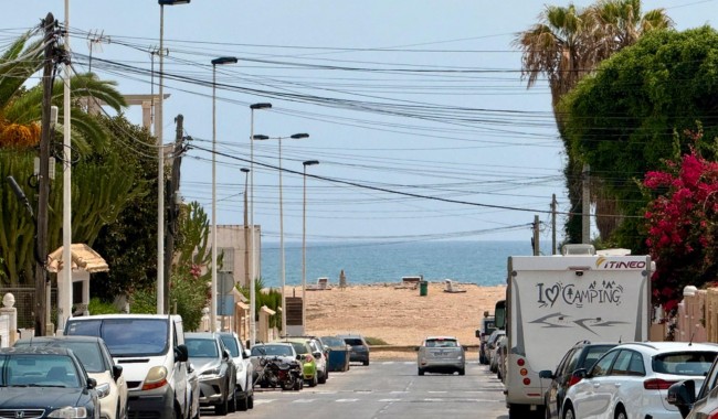 Segunda mano - Villa - Torrevieja - Los Frutales