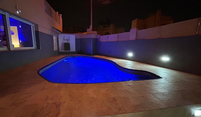 Segunda mano - Villa - Torrevieja - Los Frutales