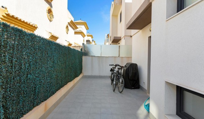 Begagnad - Villa - Torrevieja - Aguas Nuevas