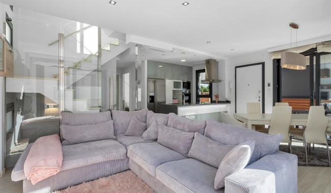 Begagnad - Villa - Torrevieja - Aguas Nuevas