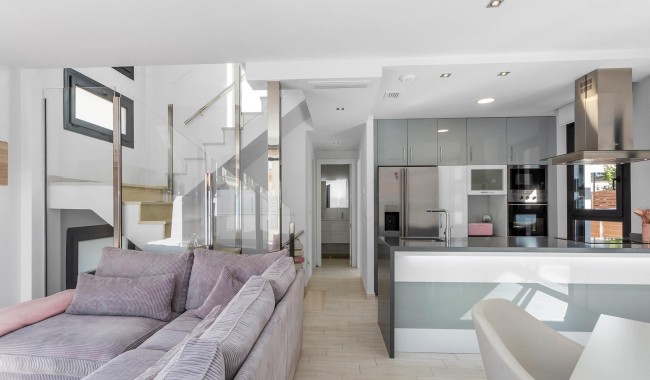 Begagnad - Villa - Torrevieja - Aguas Nuevas