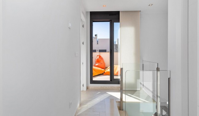 Begagnad - Villa - Torrevieja - Aguas Nuevas