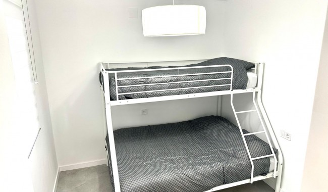 Begagnad - Radhus - Torrevieja - Parque de Las Naciones