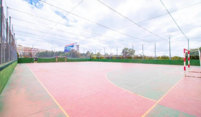 Begagnad - Radhus - Torrevieja - Parque de Las Naciones