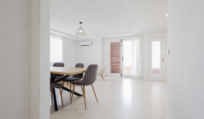 Begagnad - Lägenhet - Torrevieja - Acequion