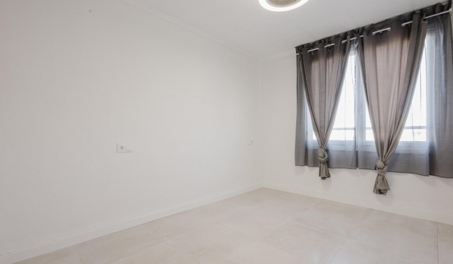 Begagnad - Lägenhet - Torrevieja - Acequion