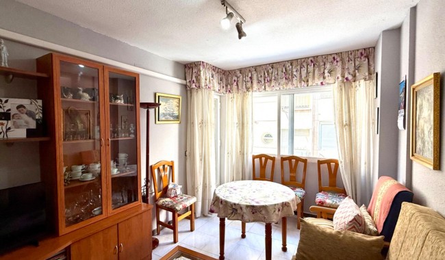 Segunda mano - Apartamento - Torrevieja - Playa de los locos