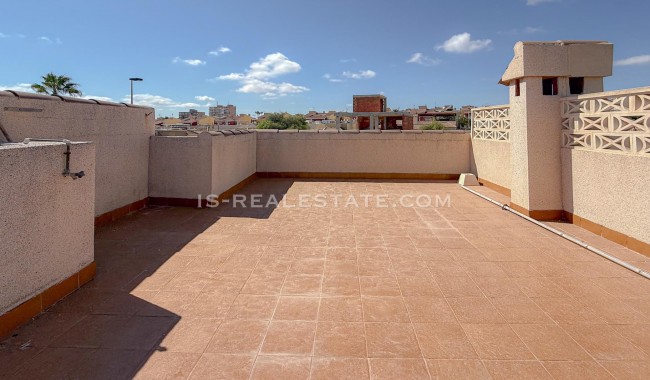 Begagnad - Villa - Torrevieja - Zona los Frutales