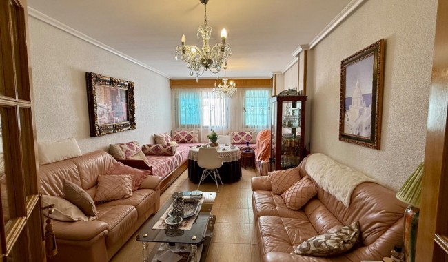 Segunda mano - Apartamento - Torrevieja - Centro