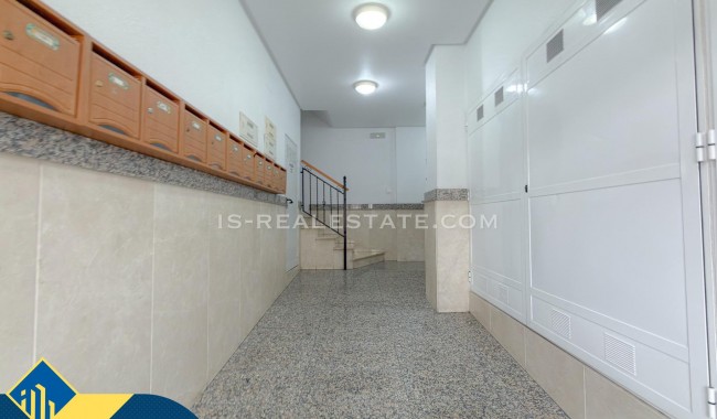 Sprzedaż - Apartament - Torrevieja - Paseo maritimo
