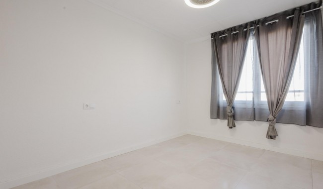 Begagnad - Lägenhet - Torrevieja - Acequion