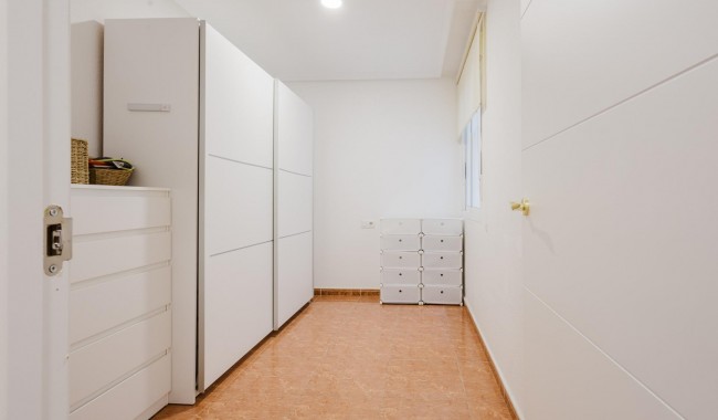 Segunda mano - Apartamento - Torrevieja - Puerto