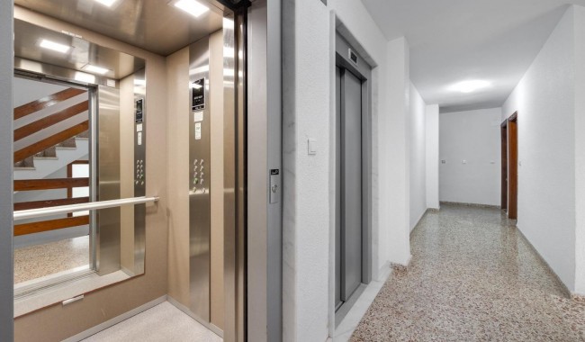 Segunda mano - Apartamento - Torrevieja - Playa de los Naufragos