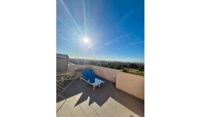 Segunda mano - Villa - Torrevieja - Aguas Nuevas