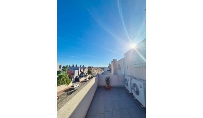 Segunda mano - Villa - Torrevieja - Aguas Nuevas