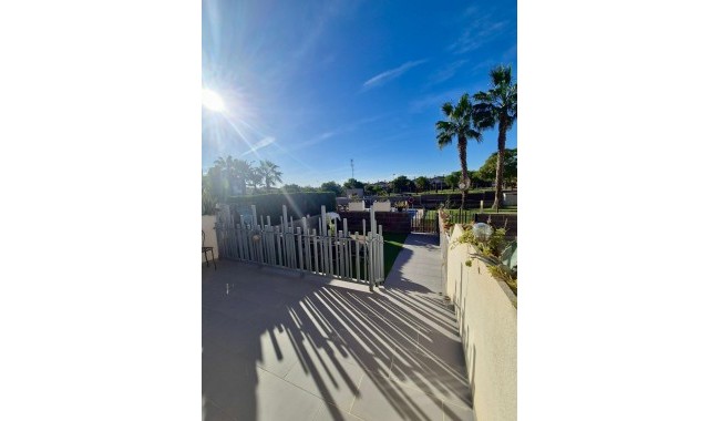 Segunda mano - Villa - Torrevieja - Aguas Nuevas