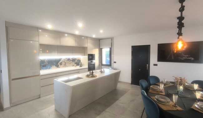 Segunda mano - Villa - Los Montesinos - La Herrada