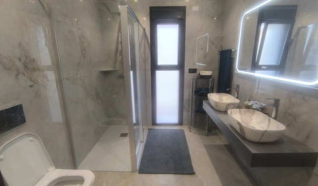 Segunda mano - Villa - Los Montesinos - La Herrada