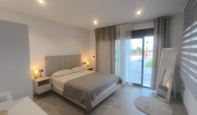 Segunda mano - Villa - Los Montesinos - La Herrada