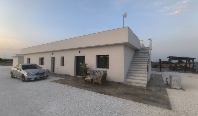 Segunda mano - Villa - Los Montesinos - La Herrada