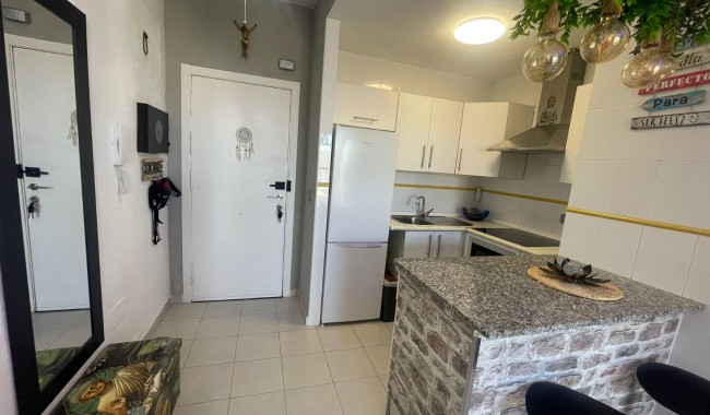 Resale - Apartment - Torrevieja - Centro