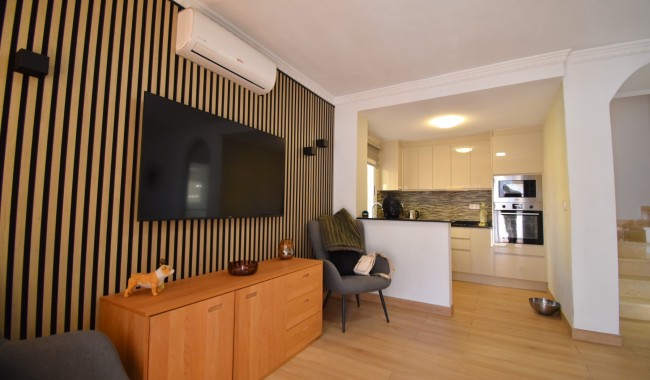 Begagnad - Villa - Orihuela - Villamartín