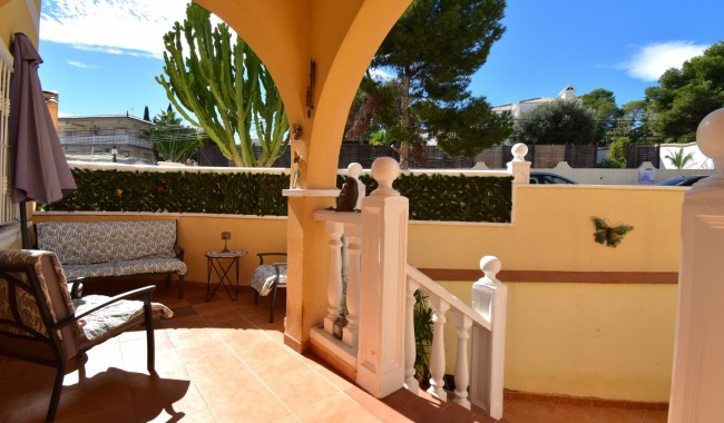 Begagnad - Villa - Orihuela - Villamartín