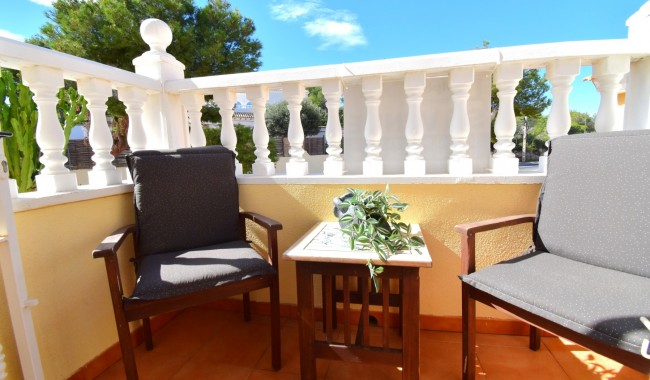 Begagnad - Villa - Orihuela - Villamartín