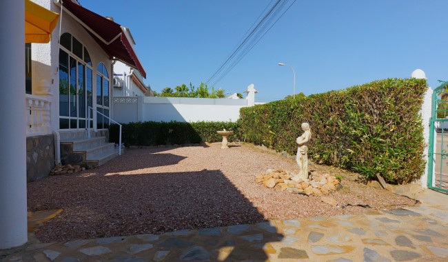 Begagnad - Villa - Torrevieja - Urbanización San Luis