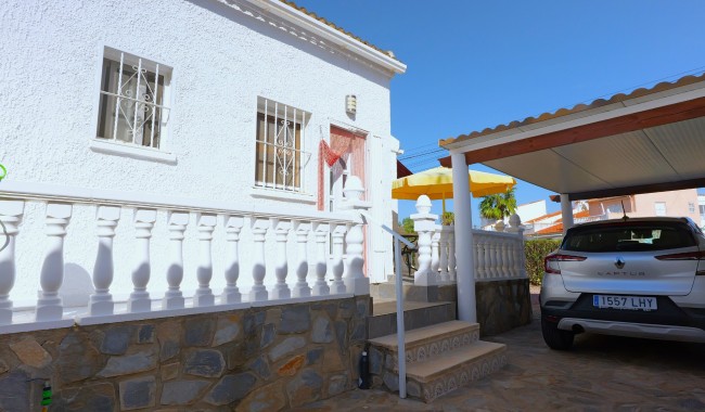 Begagnad - Villa - Torrevieja - Urbanización San Luis
