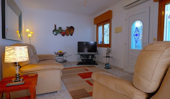 Begagnad - Villa - Torrevieja - Urbanización San Luis