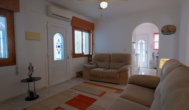 Begagnad - Villa - Torrevieja - Urbanización San Luis