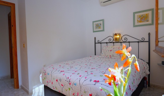 Begagnad - Villa - Torrevieja - Urbanización San Luis