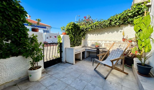 Resale - Townhouse - Torrevieja - Urbanización San Luis