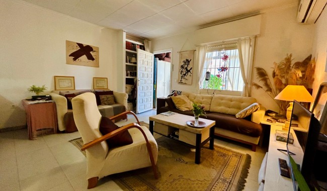 Resale - Townhouse - Torrevieja - Urbanización San Luis