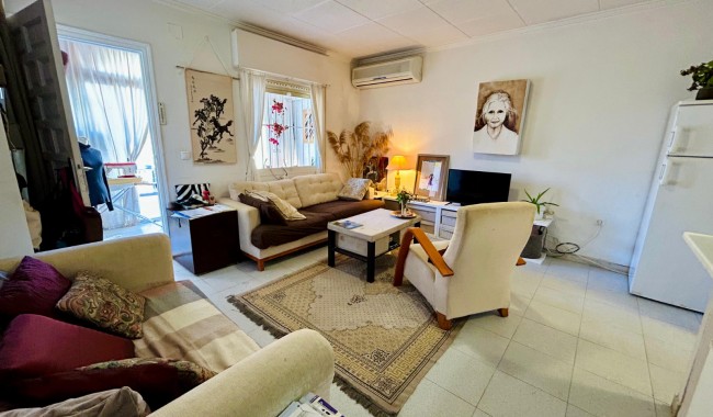 Resale - Townhouse - Torrevieja - Urbanización San Luis