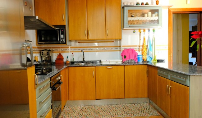 Begagnad - Finca - Orihuela - Correntías Medias