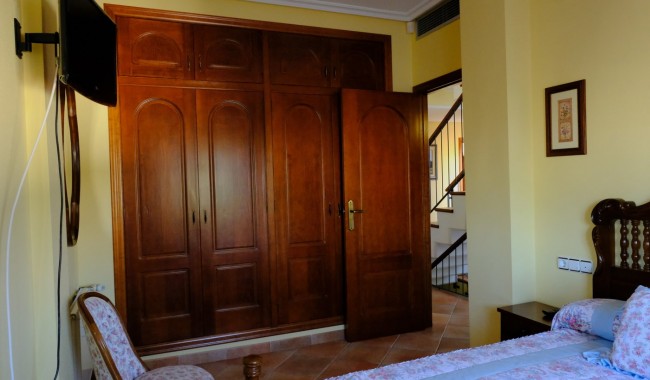 Begagnad - Finca - Orihuela - Correntías Medias