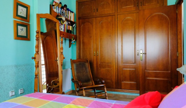 Begagnad - Finca - Orihuela - Correntías Medias